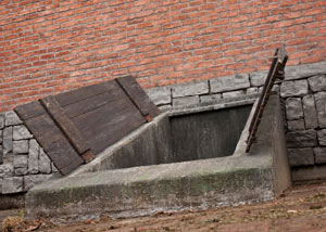 An open hatchway door in Hazard that's flooded.